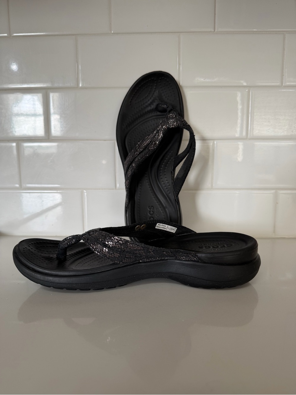 CROCS Women's Black Sequined Thong Sandals